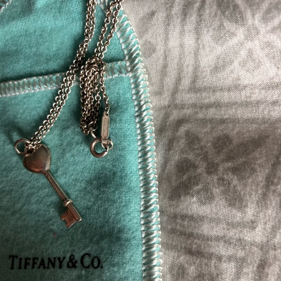Authentic Tiffany& Co. heart key pendant necklace. 925 Silver & Diamond. Love - Picture 6 of 7